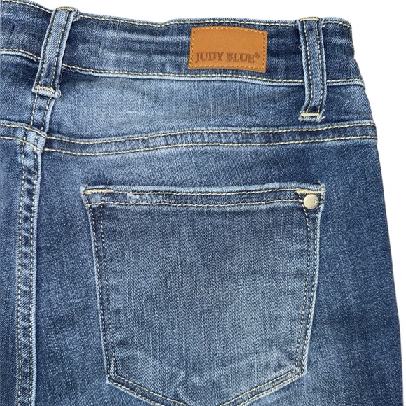 Judy Blue Destroyed Cut-Off Bermuda Shorts 182133 Size Medium - Picture 5 of 9